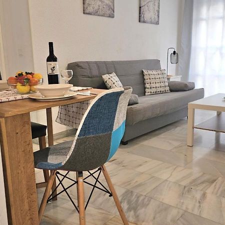 Ideal Holiday Apartment One Bedroom City Center Малага Экстерьер фото