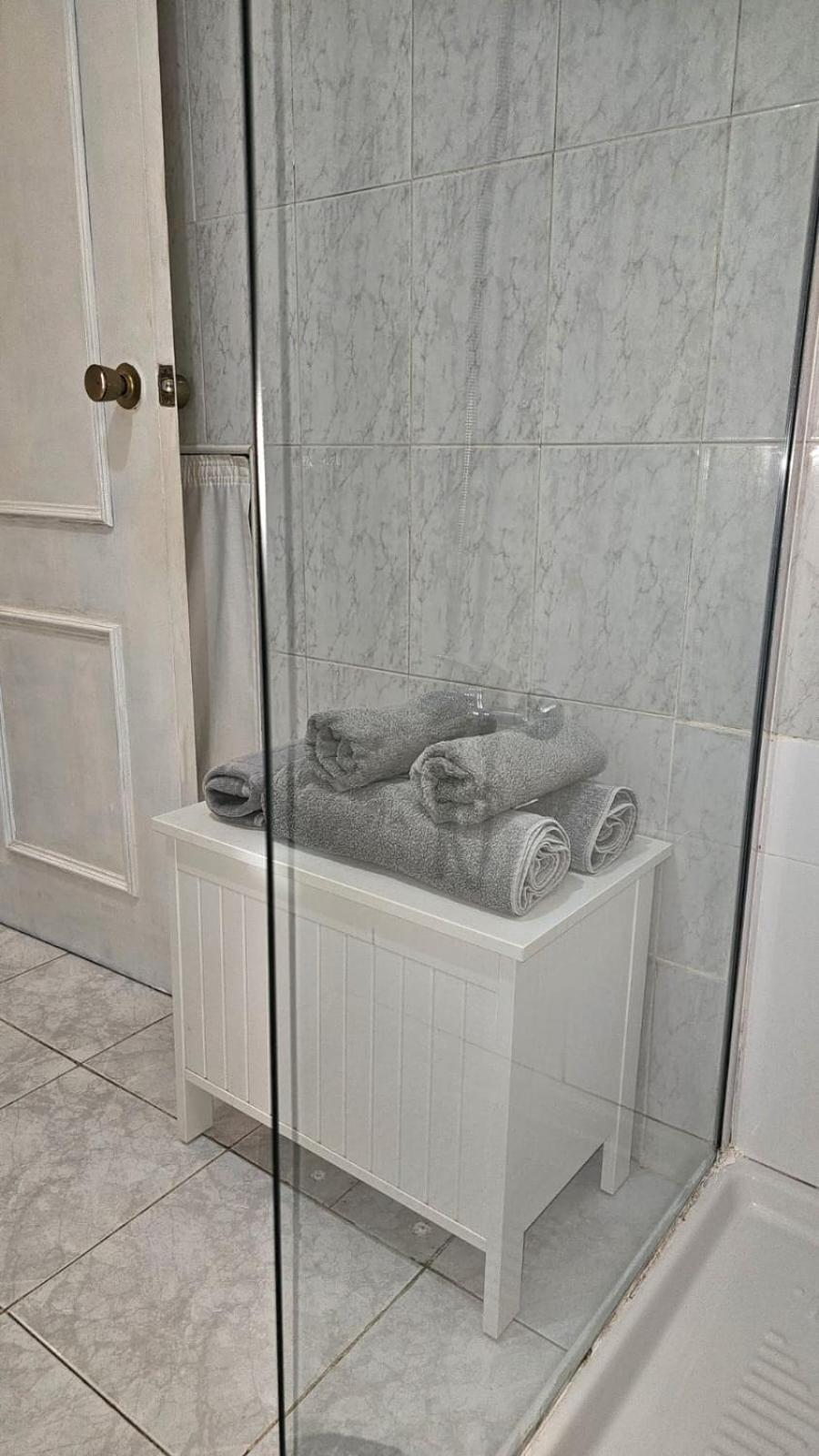 Ideal Holiday Apartment One Bedroom City Center Малага Экстерьер фото