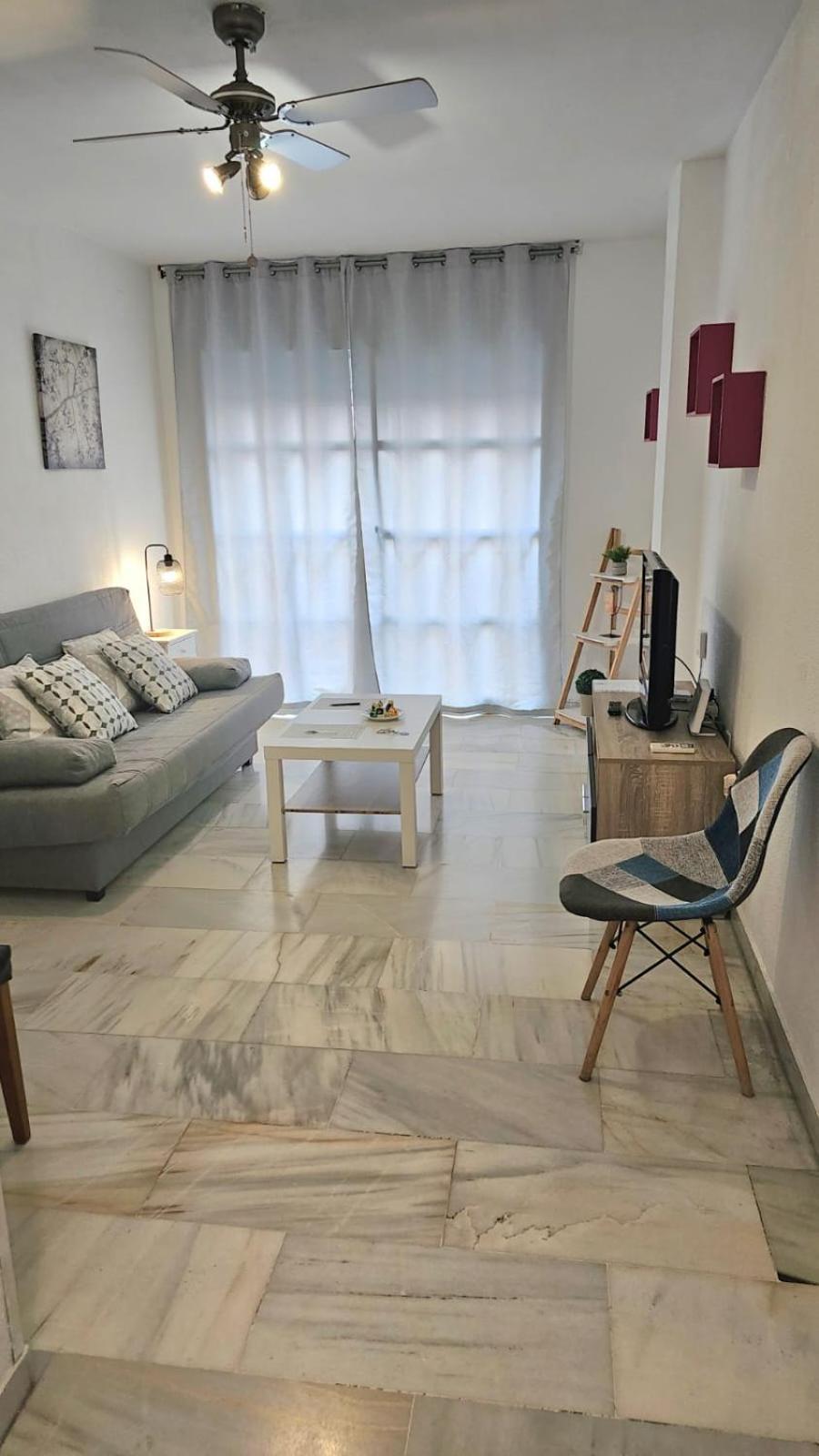 Ideal Holiday Apartment One Bedroom City Center Малага Экстерьер фото