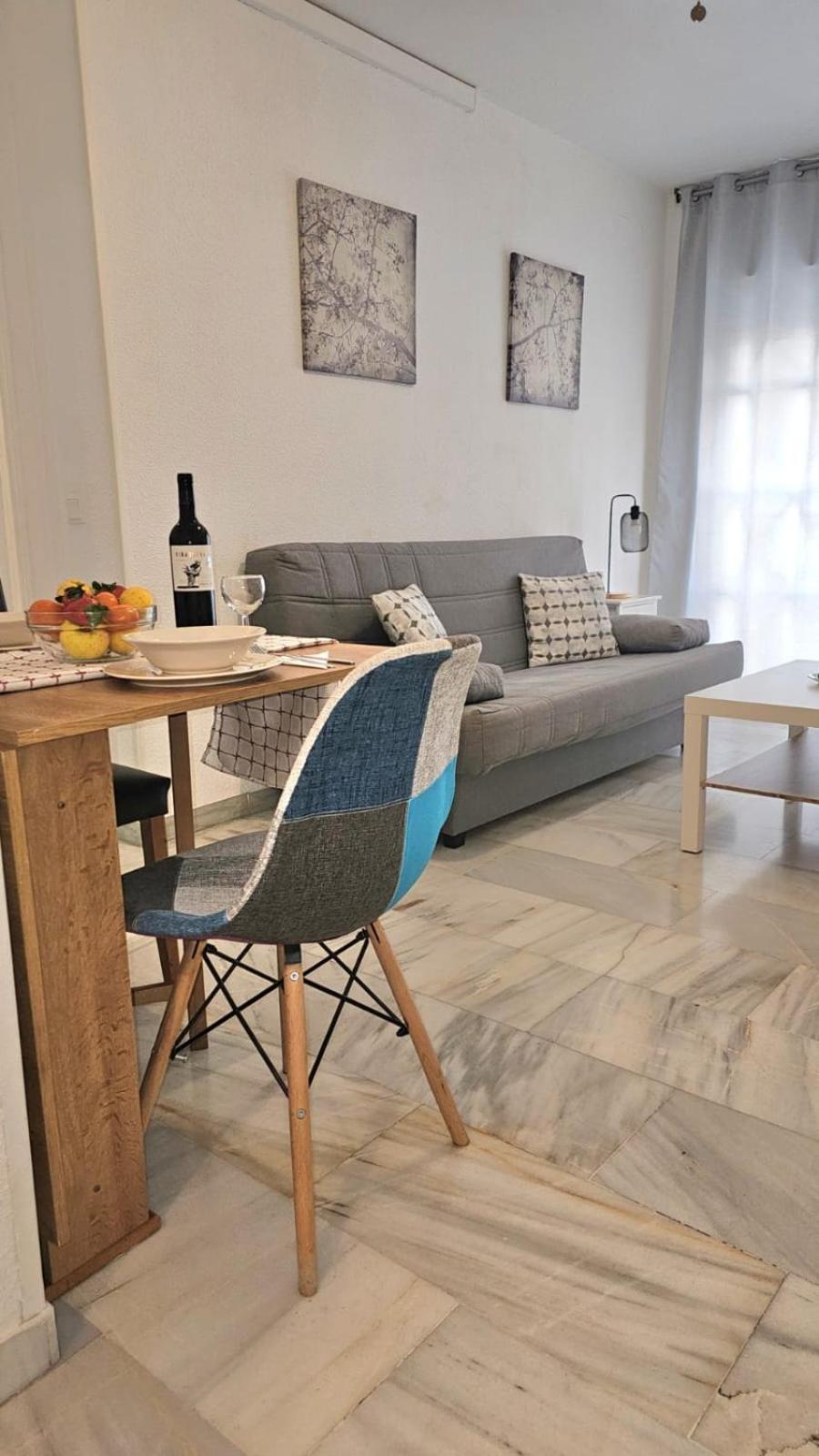 Ideal Holiday Apartment One Bedroom City Center Малага Экстерьер фото