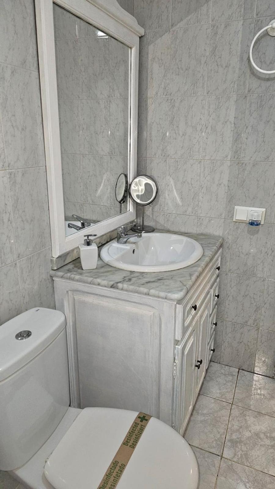 Ideal Holiday Apartment One Bedroom City Center Малага Экстерьер фото
