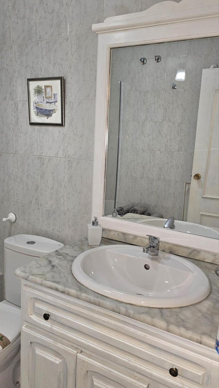 Ideal Holiday Apartment One Bedroom City Center Малага Экстерьер фото