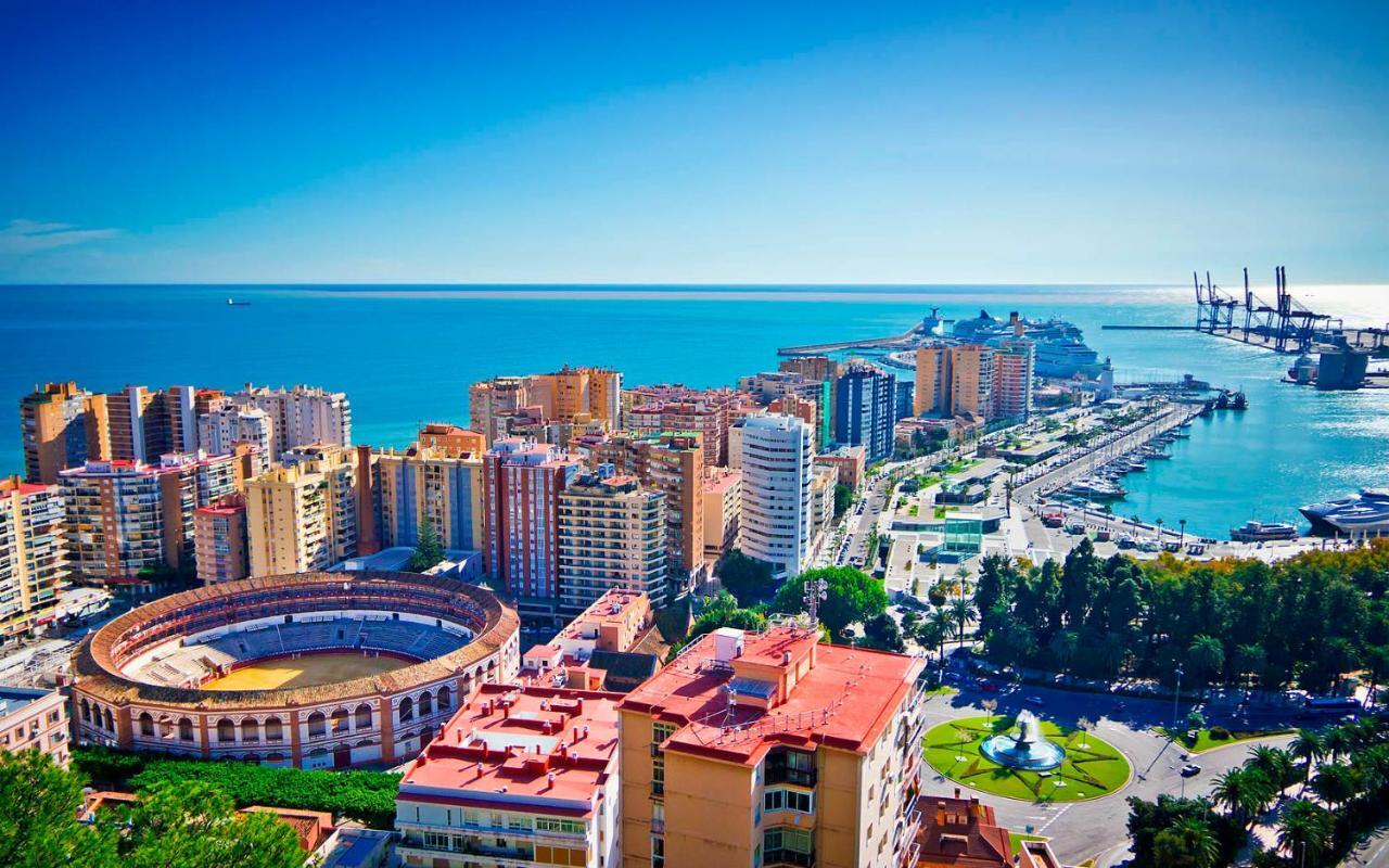 Ideal Holiday Apartment One Bedroom City Center Малага Экстерьер фото